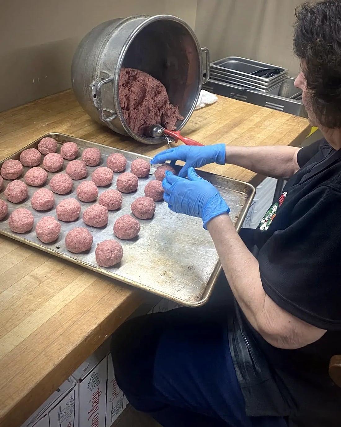 Al's mom: Still rolling the meatballs